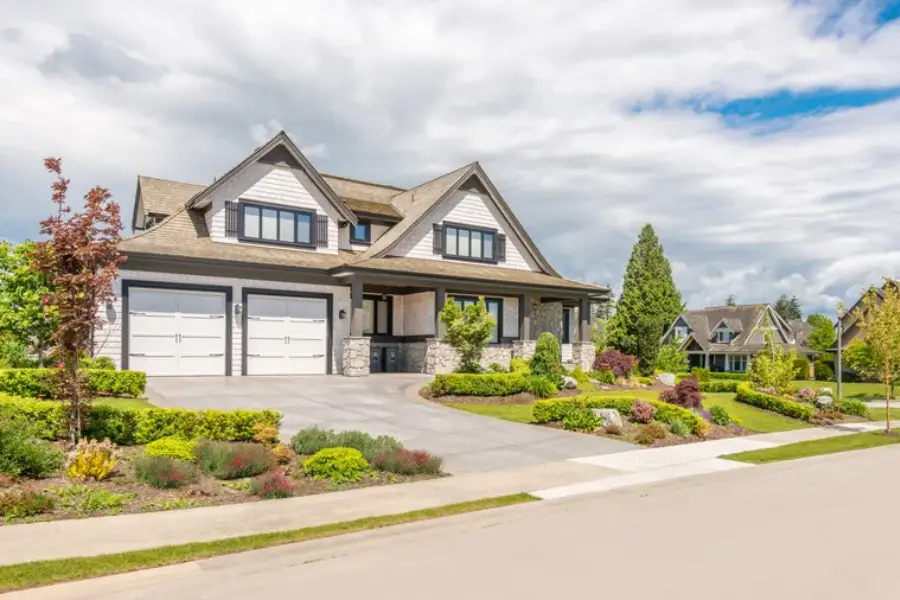 Transform Home Appearance With Front Yard Landscaping in Weymouth, MA Transform Home Appearance With Front Yard Landscaping in Weymouth, MA